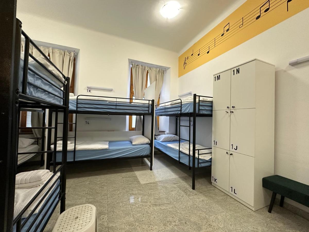Hostel Opera 류블랴나 외부 사진